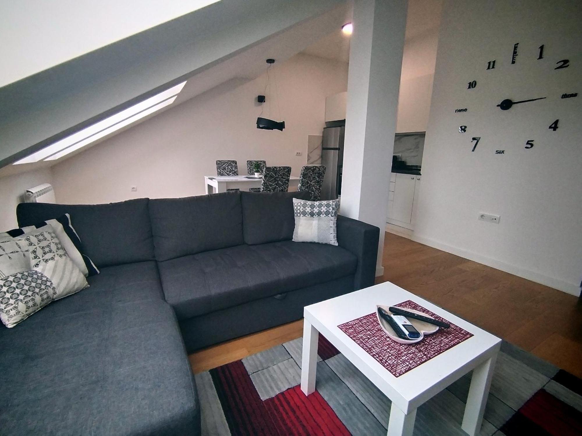 Blue Star Apartment *